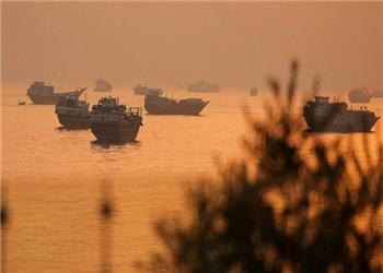 اسپوتنیک: فقط 3 کشتی از تنگه هرمز عبور کرده است